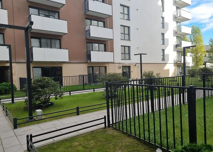 アパート Bronowicka Invest - Free Parking W Budynku シュチェチン